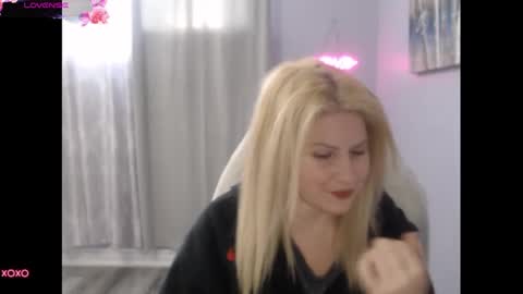 Snapshot of bellastar84 chatting on September 15, 12:24 pm Starr40 online show from September 15, 12:24 pm