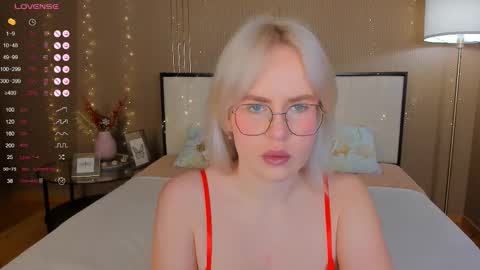 Bella online show from December 5, 12:54 am