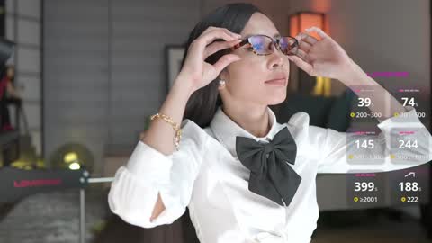 Belle Adrienne  IG  online show from January 29, 11:30 am