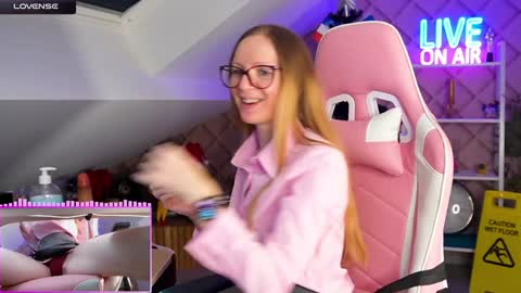 Alice online show from December 6, 7:54 am