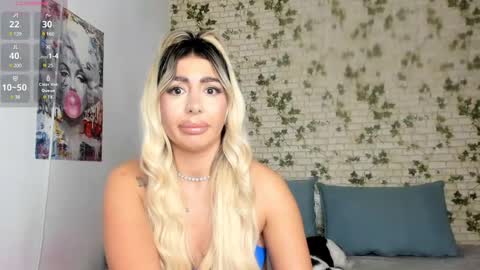 LucyJelly online show from December 18, 7:52 pm