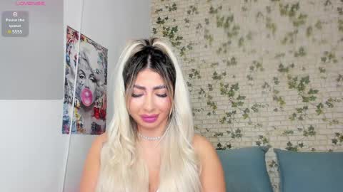 LucyJelly online show from January 13, 7:32 am