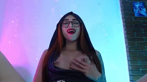 belle_ragazee online show from February 3, 3:15 am