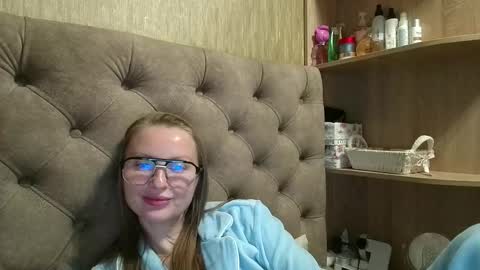 Amelia online show from September 20, 8:40 pm