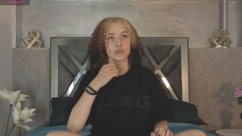 benny_wilson online show from December 21, 4:50 am