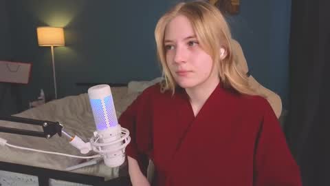 Alice online show from March 6, 11:47 am