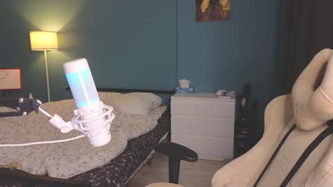 Alice online show from January 31, 11:35 am