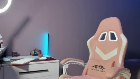 BeriesNiks online show from November 19, 7:03 pm