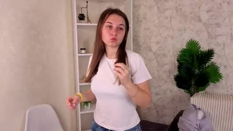 Bella online show from October 7, 3:44 am