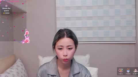 berniceafra online show from October 5, 6:13 pm