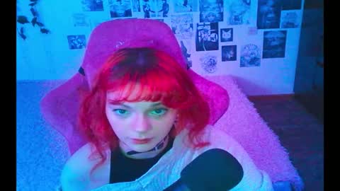 BerrieKitten online show from February 9, 9:00 am