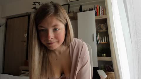 Vicky   online show from October 27, 8:32 am