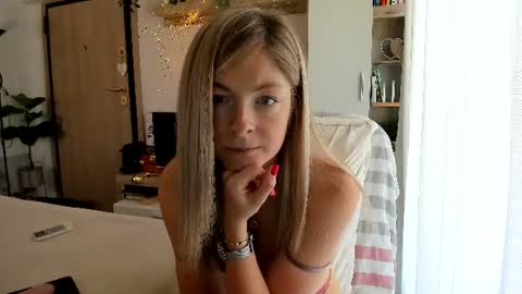 Vicky   online show from July 10, 7:53 am
