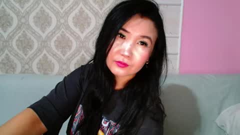 Snapshot of bet_lu chatting on September 18, 10:47 am Bet Lu online show from September 18, 10:47 am