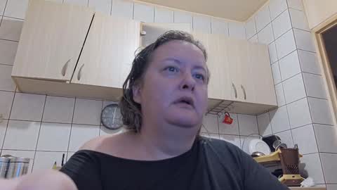 Snapshot of bethnorth chatting on October 8, 3:00 am bethnorth online show from October 8, 3:00 am
