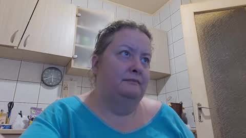 Snapshot of bethnorth chatting on October 6, 2:39 am bethnorth online show from October 6, 2:39 am