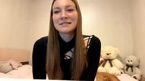 Mia online show from January 11, 7:19 pm