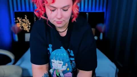 betttydark online show from March 15, 2:13 am