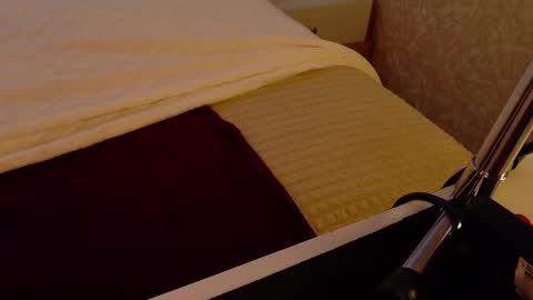 Betty online show from January 7, 8:23 pm