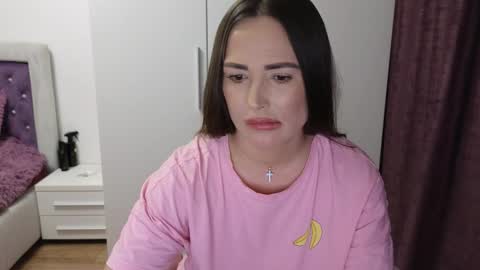   BeyonceDoll       Twitter DollBeyonce    online show from March 14, 12:55 am