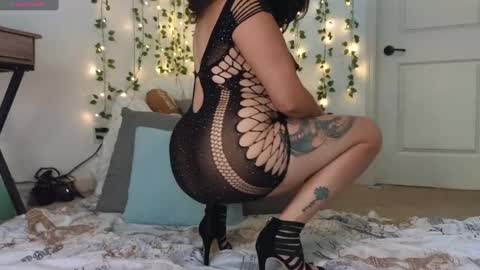 Snapshot of bi_sexualmilf chatting on September 16, 4:59 pm Bi sexualmilf Fansly online show from September 16, 4:59 pm