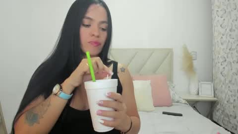 Snapshot of biancaboobs22 chatting on March 9, 5:11 am bianca online show from March 9, 5:11 am