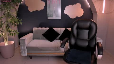 Snapshot of biancapierce_ chatting on February 24, 11:30 am Bianca Pierce online show from February 24, 11:30 am
