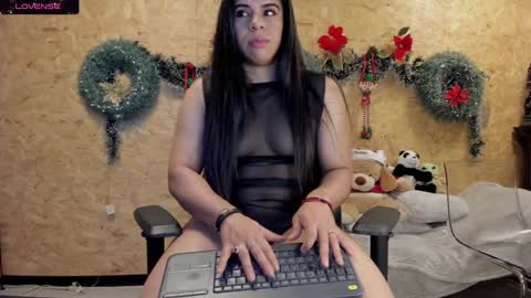 Snapshot of biancastrongg chatting on December 27, 2:04 am Biancastrong.. IGThebiancastrong online show from December 27, 2:04 am