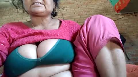 Mona online show from February 13, 4:43 am