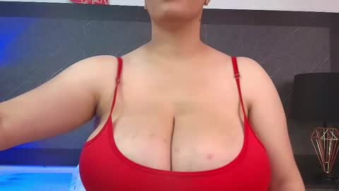 Snapshot of big_tits_in_your_face chatting on February 19, 8:10 pm Tell me Sophia  online show from February 19, 8:10 pm