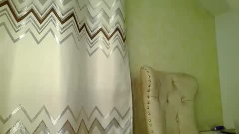 bigbaby004 online show from November 12, 8:07 pm