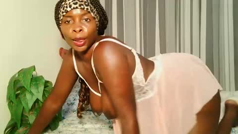 Vee online show from April 6, 4:46 am