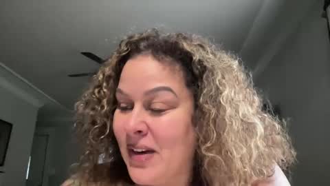 Snapshot of bigbreastsabrina chatting on September 29, 2:44 pm BIG BREAST SABRINA online show from September 29, 2:44 pm