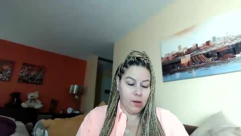 Snapshot of bigbreastsabrina chatting on December 19, 4:24 pm BIG BREAST SABRINA online show from December 19, 4:24 pm