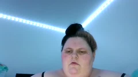 Snapshot of bigmama91 chatting on September 22, 12:36 pm bigmama91 online show from September 22, 12:36 pm