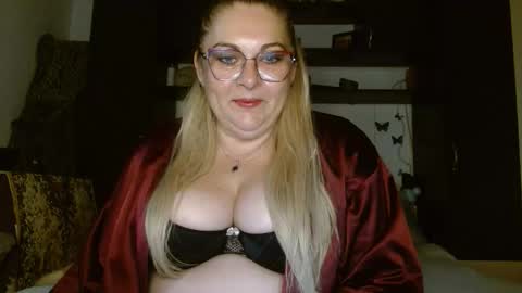 Snapshot of bigtitskendrahot chatting on October 2, 9:03 am kendra online show from October 2, 9:03 am