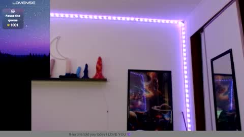 Snapshot of bigtittedtattedlesbian chatting on January 21, 10:08 pm Nichole lights online show from January 21, 10:08 pm