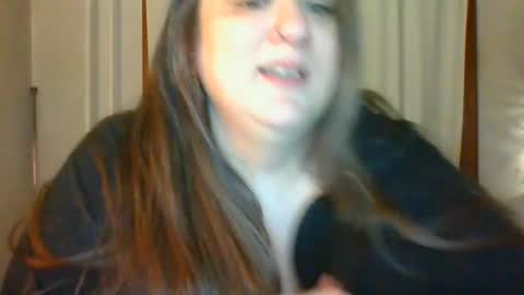 Snapshot of bigwheeliestyle chatting on December 26, 8:39 am Lady of the WHEEL online show from December 26, 8:39 am