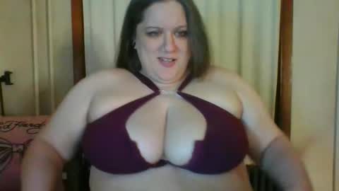 Lady of the WHEEL online show from February 1, 1:26 am