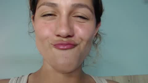 Snapshot of biki_sensual chatting on October 16, 3:53 am hi soy natural girl biki online show from October 16, 3:53 am