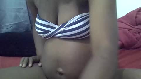 bitchy_111 online show from January 17, 6:37 pm