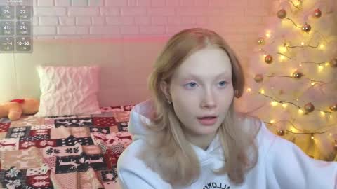 Snapshot of bjliki chatting on December 21, 6:52 am Merlizz Ana Emma online show from December 21, 6:52 am
