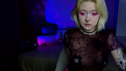 Iris online show from May 7, 3:33 am