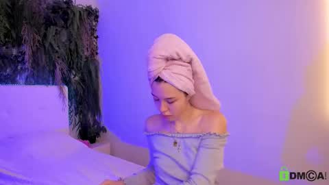 Snapshot of black_jenny chatting on September 9, 9:31 am Jenny online show from September 9, 9:31 am