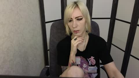 Emily online show from April 4, 8:35 am