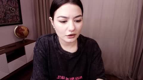 Snapshot of black_pant3r chatting on October 19, 2:57 am Mon Mon online show from October 19, 2:57 am