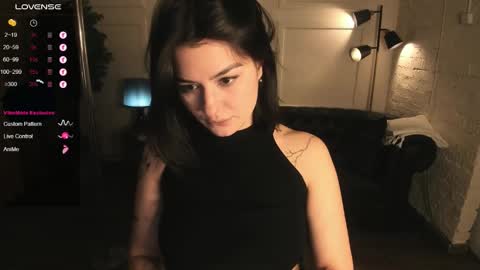 Snapshot of black_pant3r chatting on October 4, 3:12 am Mon Mon online show from October 4, 3:12 am