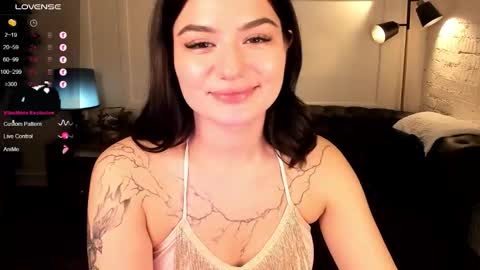 Snapshot of black_pant3r chatting on September 27, 3:58 am Mon Mon online show from September 27, 3:58 am