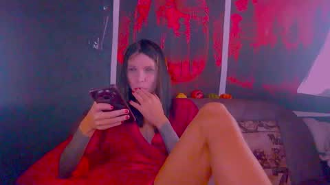 Kristin online show from October 27, 7:04 am