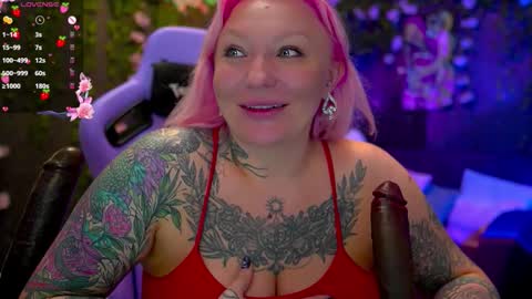 Snapshot of blackedbarbie chatting on October 3, 7:41 pm Alice online show from October 3, 7:41 pm